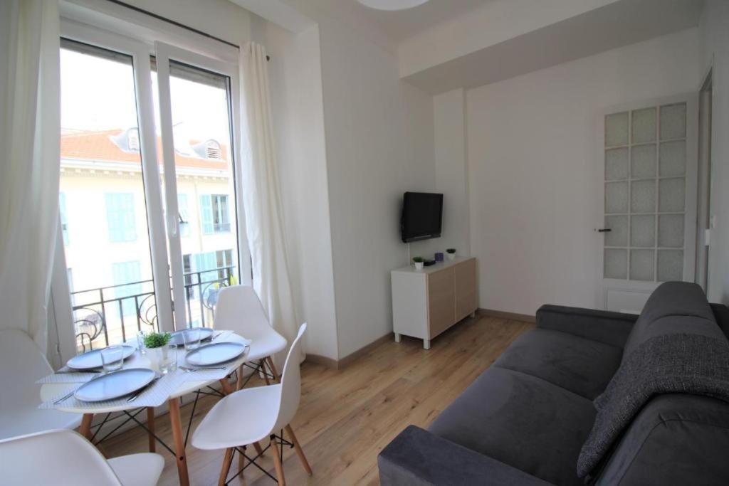 Nice Renting - Notre Dame - Cosy Loft Perfect View On The Roofs Bagian luar foto