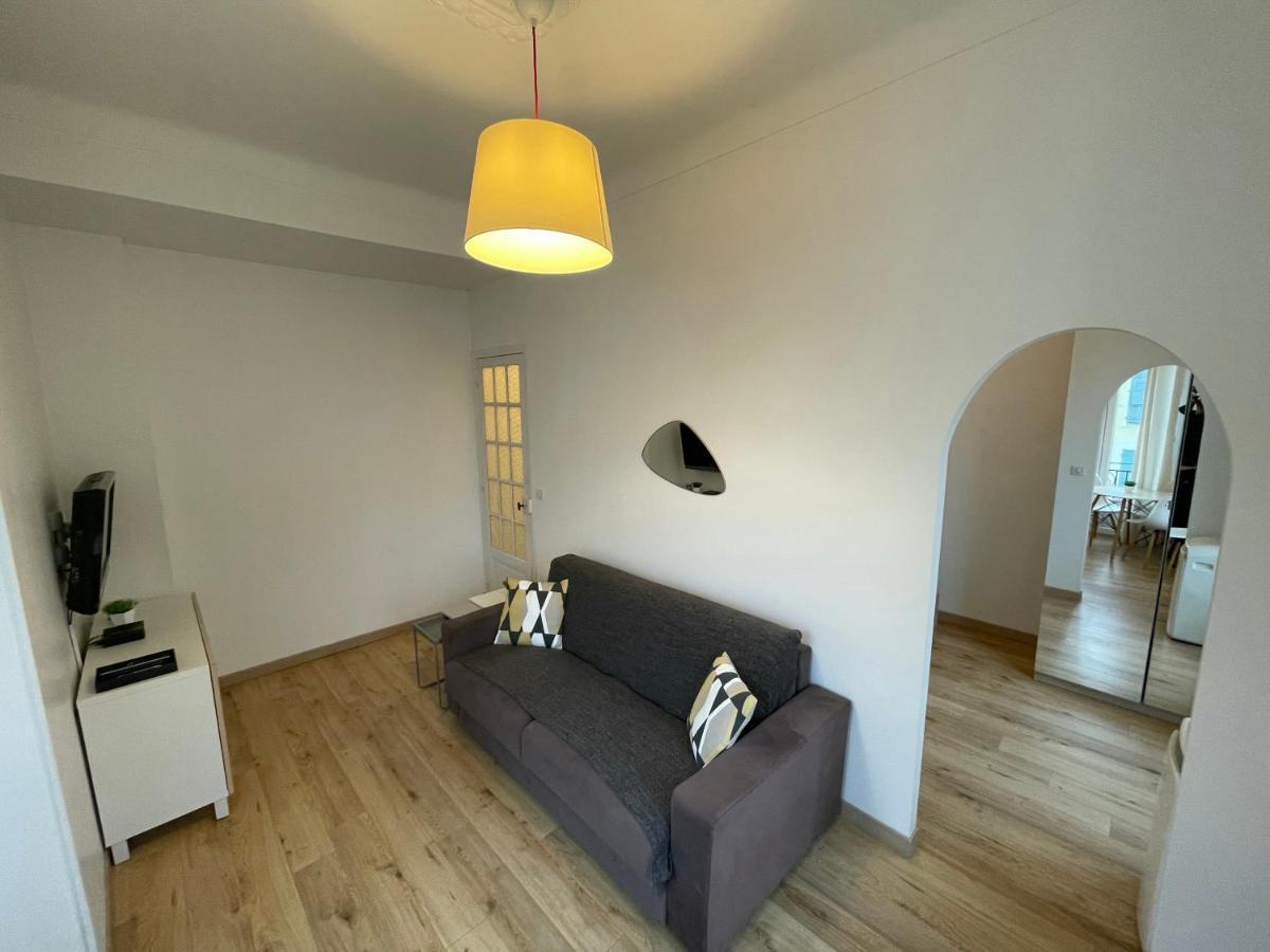 Nice Renting - Notre Dame - Cosy Loft Perfect View On The Roofs Bagian luar foto