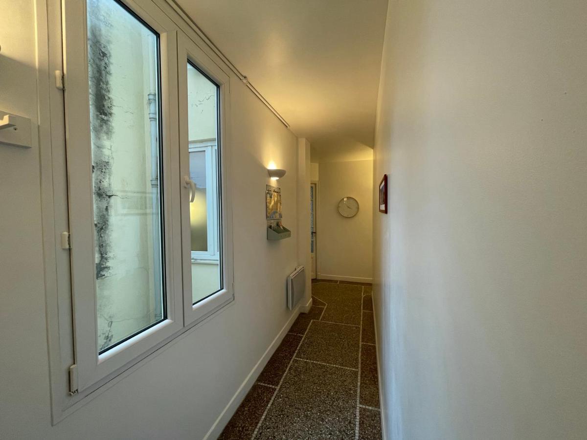 Nice Renting - Notre Dame - Cosy Loft Perfect View On The Roofs Bagian luar foto