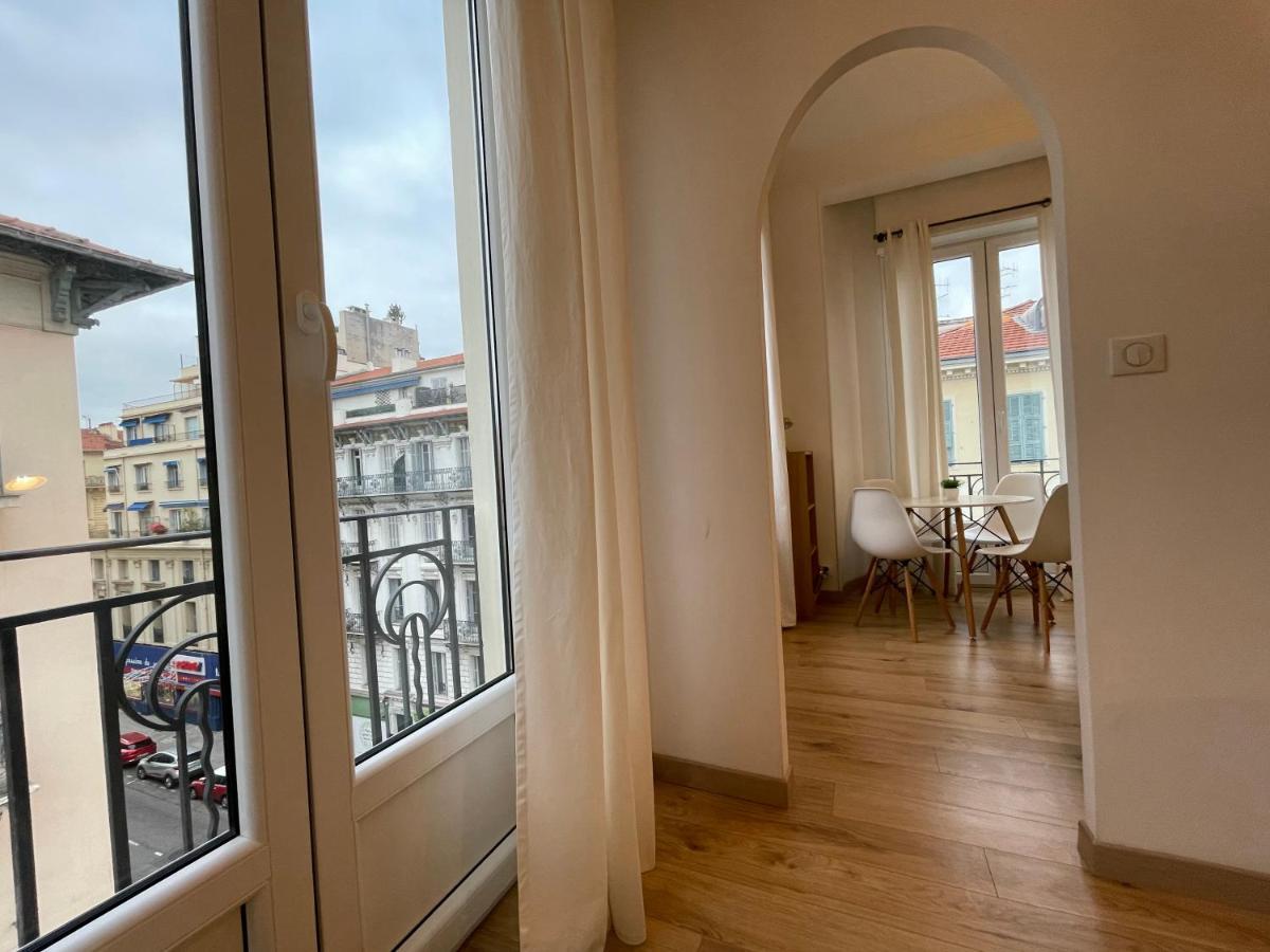 Nice Renting - Notre Dame - Cosy Loft Perfect View On The Roofs Bagian luar foto