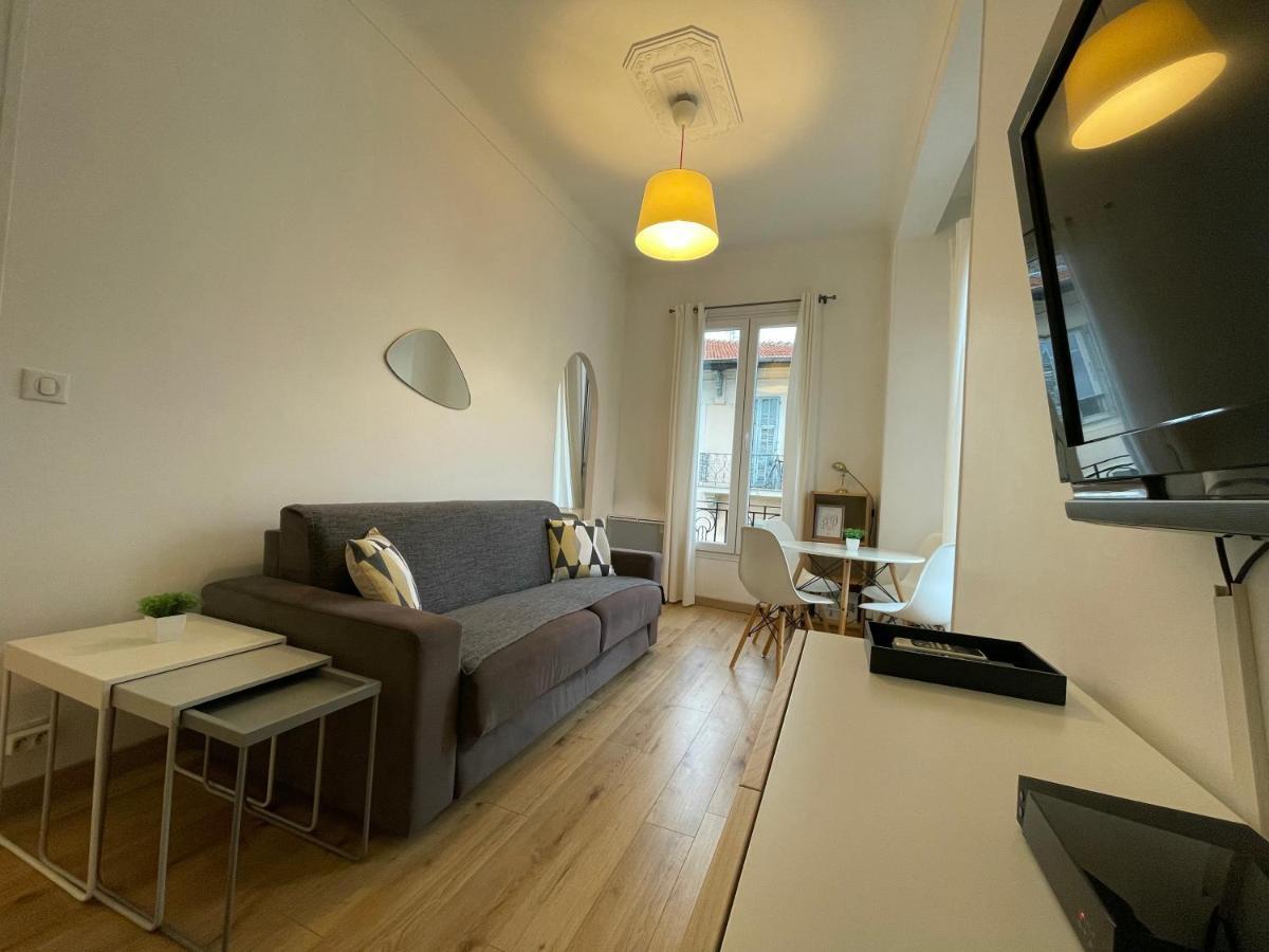 Nice Renting - Notre Dame - Cosy Loft Perfect View On The Roofs Bagian luar foto