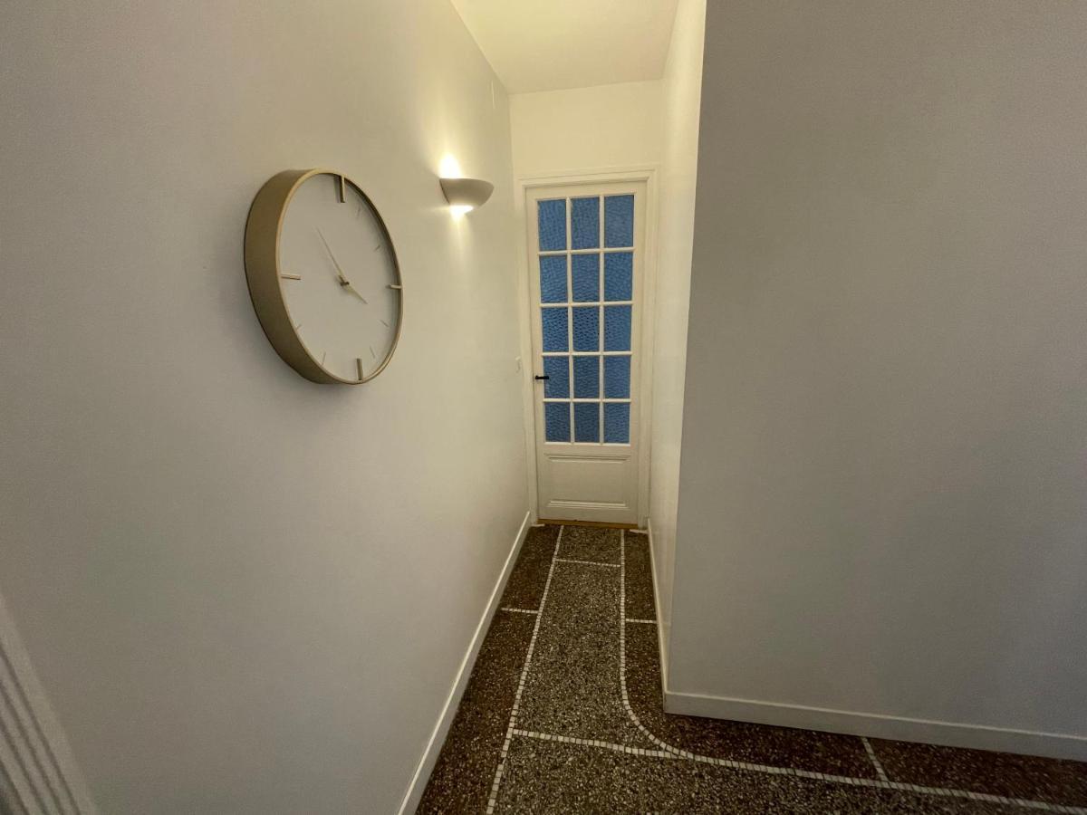 Nice Renting - Notre Dame - Cosy Loft Perfect View On The Roofs Bagian luar foto