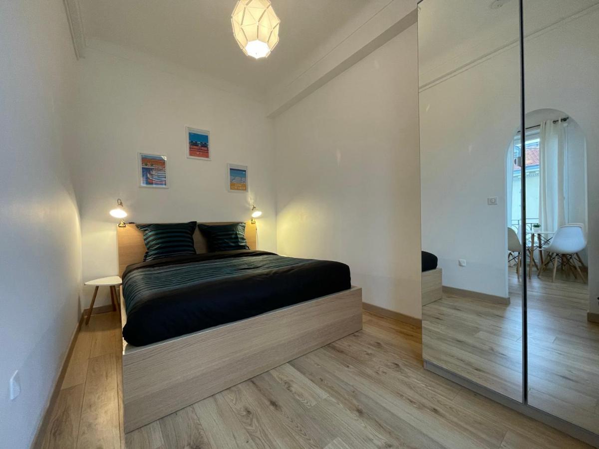 Nice Renting - Notre Dame - Cosy Loft Perfect View On The Roofs Bagian luar foto