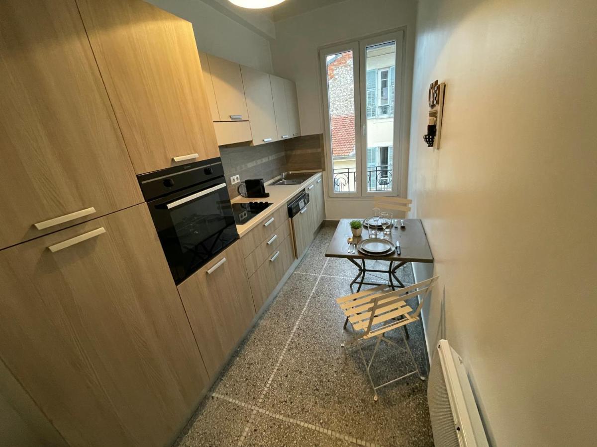 Nice Renting - Notre Dame - Cosy Loft Perfect View On The Roofs Bagian luar foto